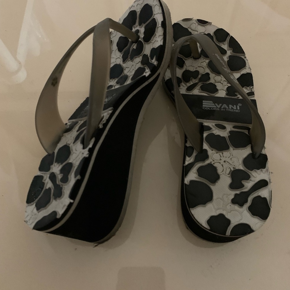 Women's Black and White Flip Flops